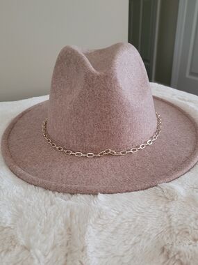 Anthropologie  Dusty PinkMauve Felt Fedora Hat with Gold Chain NEW
